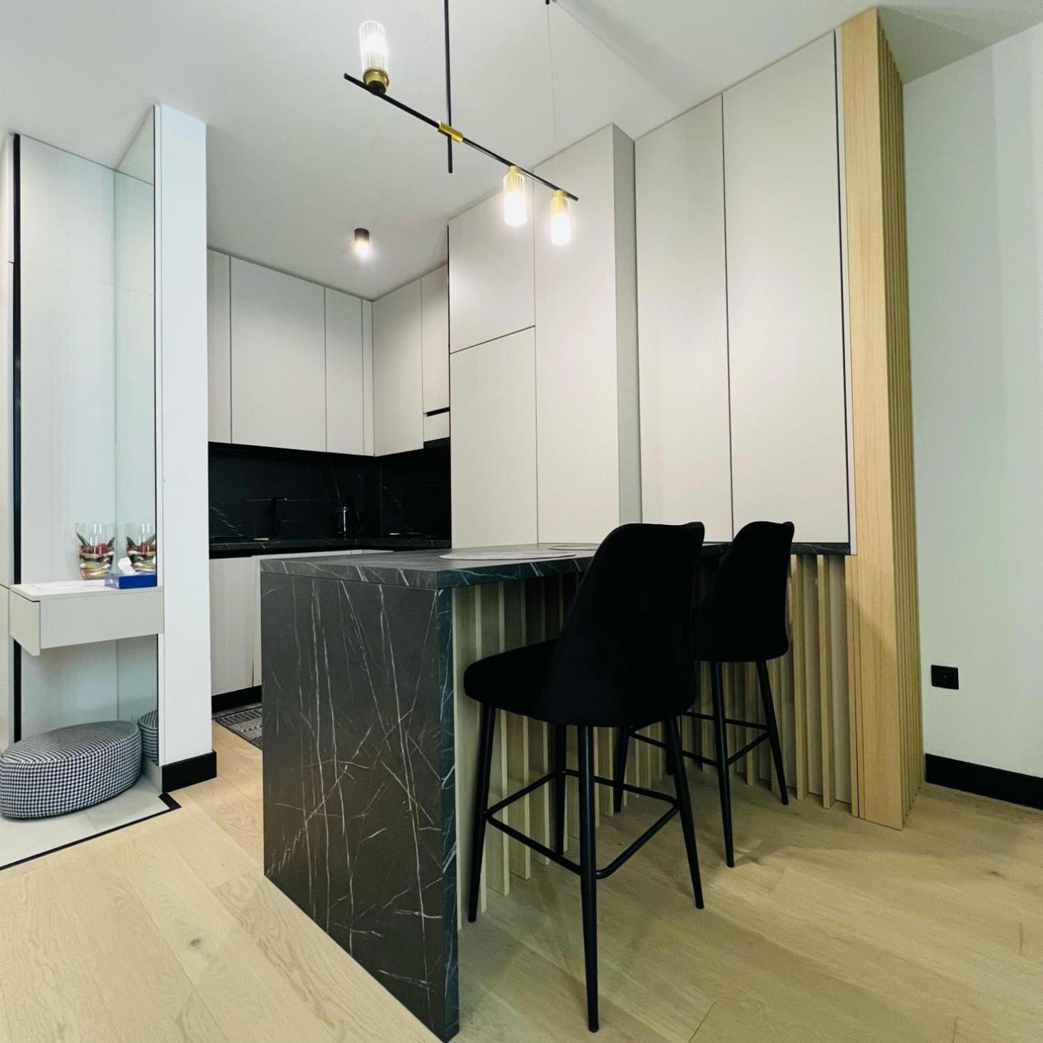 Apartman1105 Free Garage Apartment *